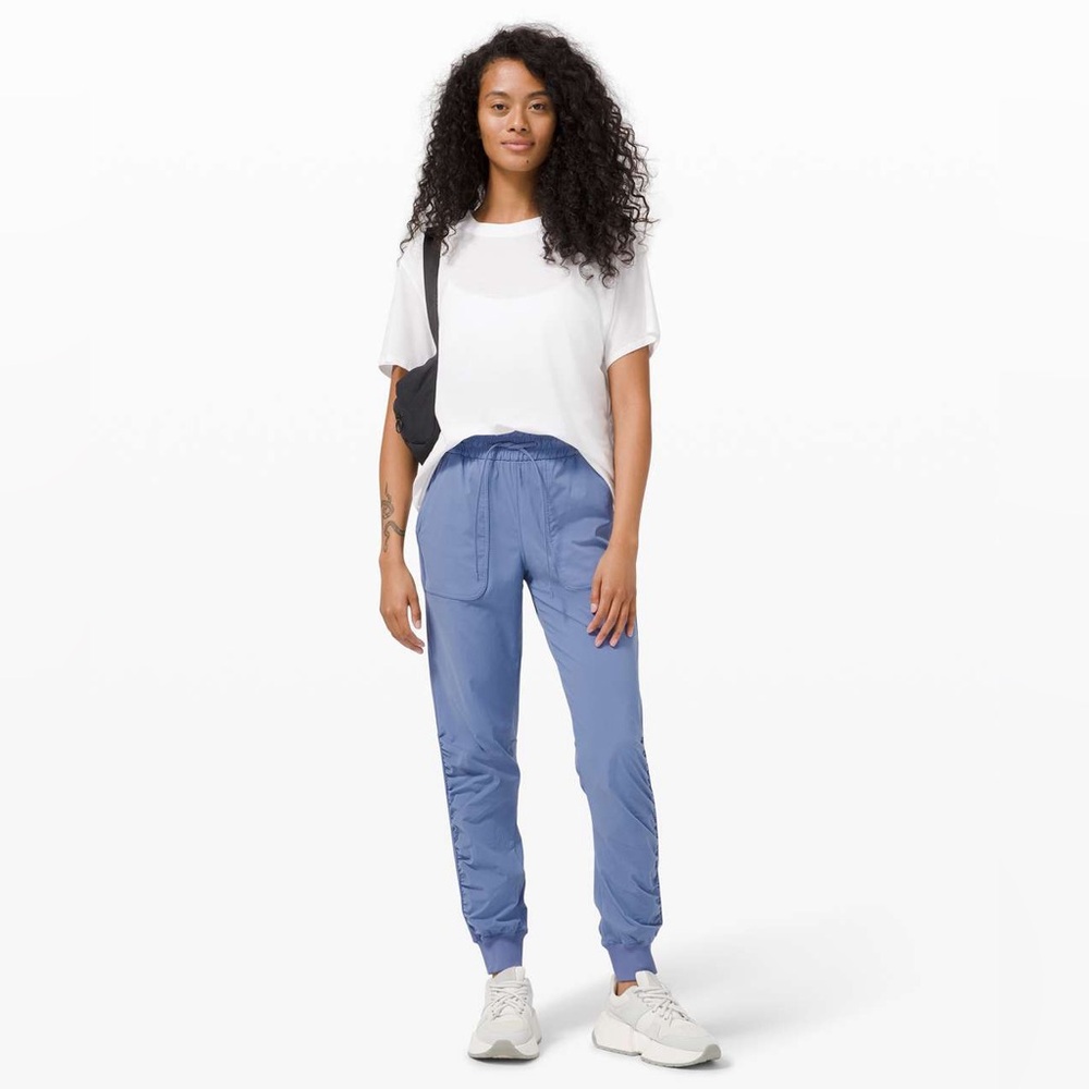 Lululemon jogger 8